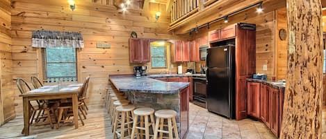 Coffee/tea maker, fridge, microwave, oven