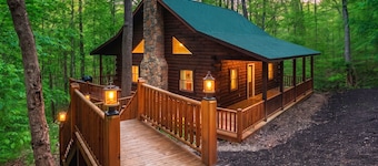 Hunter's Retreat - Cozy Cabin, near Old Man's Cave
