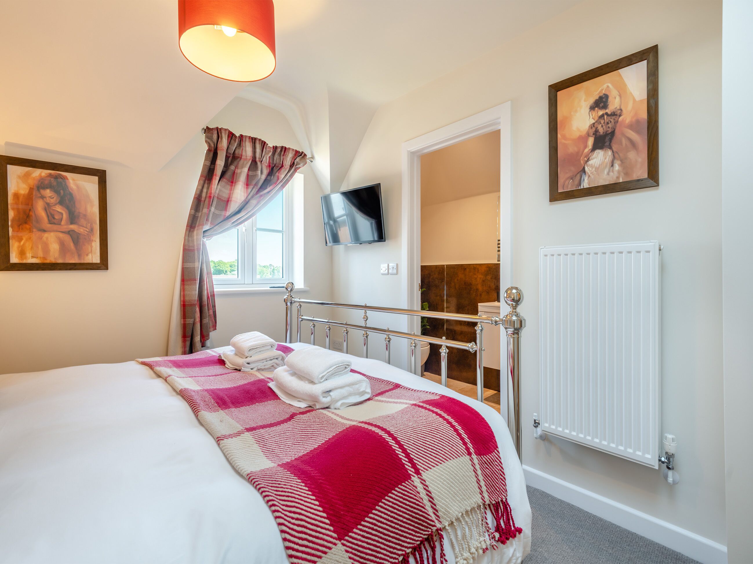 4 bedrooms, free WiFi, bed sheets