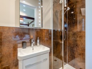 Towels - 4 bedroom accommodation in Wimborne (Wimborne)