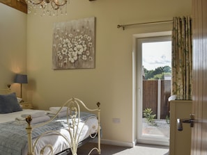 2 bedrooms, free WiFi, bed sheets - The Workshop - UK40448 (Wimborne)