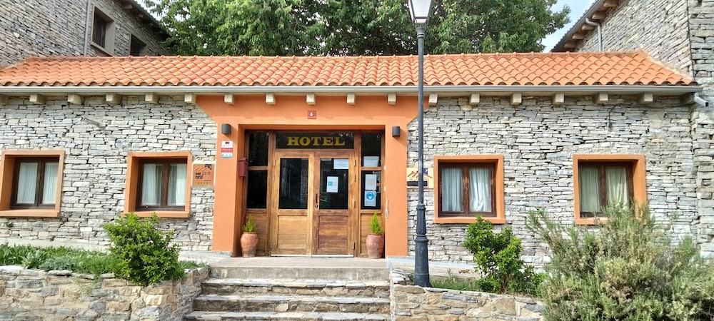 Photo of Hotel Los Cerezos De Yanguas