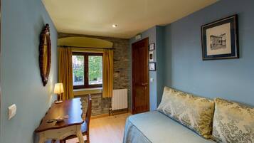 Superior Triple Room | Free WiFi, bed sheets