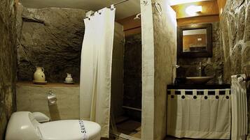 Douche, serviettes fournies