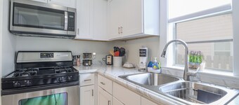 RELAXING & QUAINT! Walk to Beach, Fenced in Yard, Updated, Clean, Pet Friendly