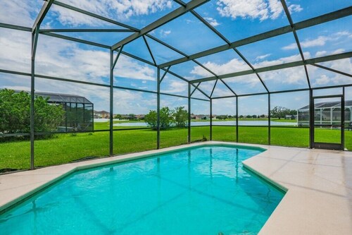 Remington Large 5 Bedroom Lake View Home with Private Pool