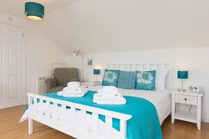 3 bedrooms, individually decorated, individually furnished, free WiFi