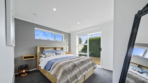 Unclassified image, 4 of 25, button - Treasure on Tuscan - Martinborough Holiday Home (Martinborough)