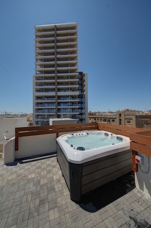 Panoramic Suite | Terrace/patio