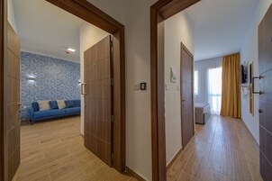 家庭套房 | 客房内保险箱、隔音、熨斗/熨衣板、免费 WiFi