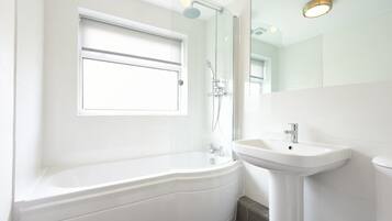 Cottage | Bathroom | Shower