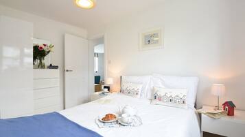 3 bedrooms, individually decorated, individually furnished, free WiFi