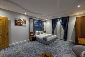 Literie de qualité supérieure, surmatelas, rideaux occultants