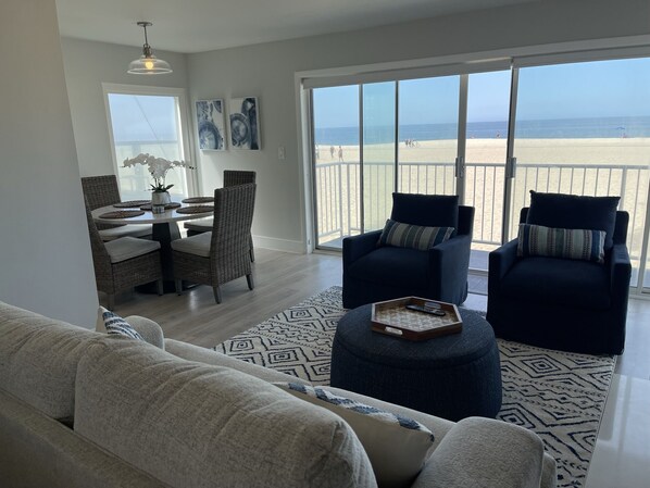 Smart TV - Beachfront Haven! On the sand, just minutes from LAX. (Los Angeles)