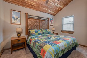 10 soverom, strykejern/-brett, reiseseng for barn og wi-fi (inkludert)