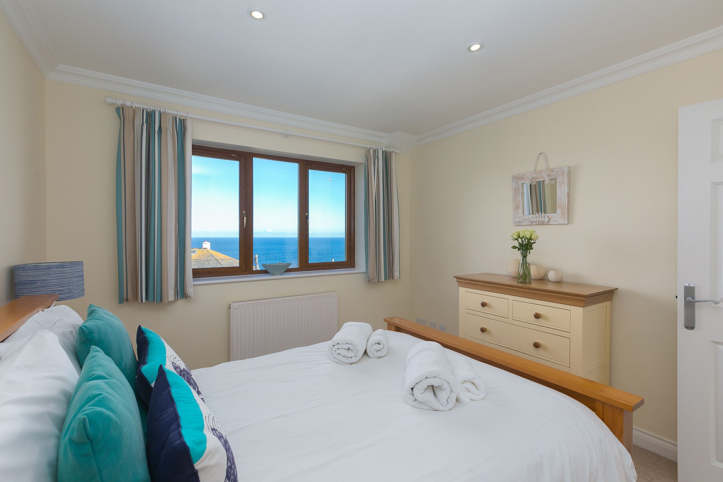 Cottage | 3 bedrooms, individually decorated, individually furnished, free WiFi