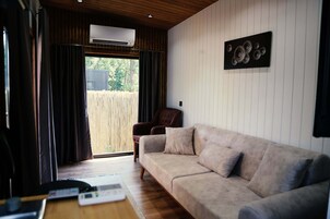 Deluxe Tiny Garden View | Sábanas de algodón egipcio, ropa de cama de alta calidad, caja fuerte