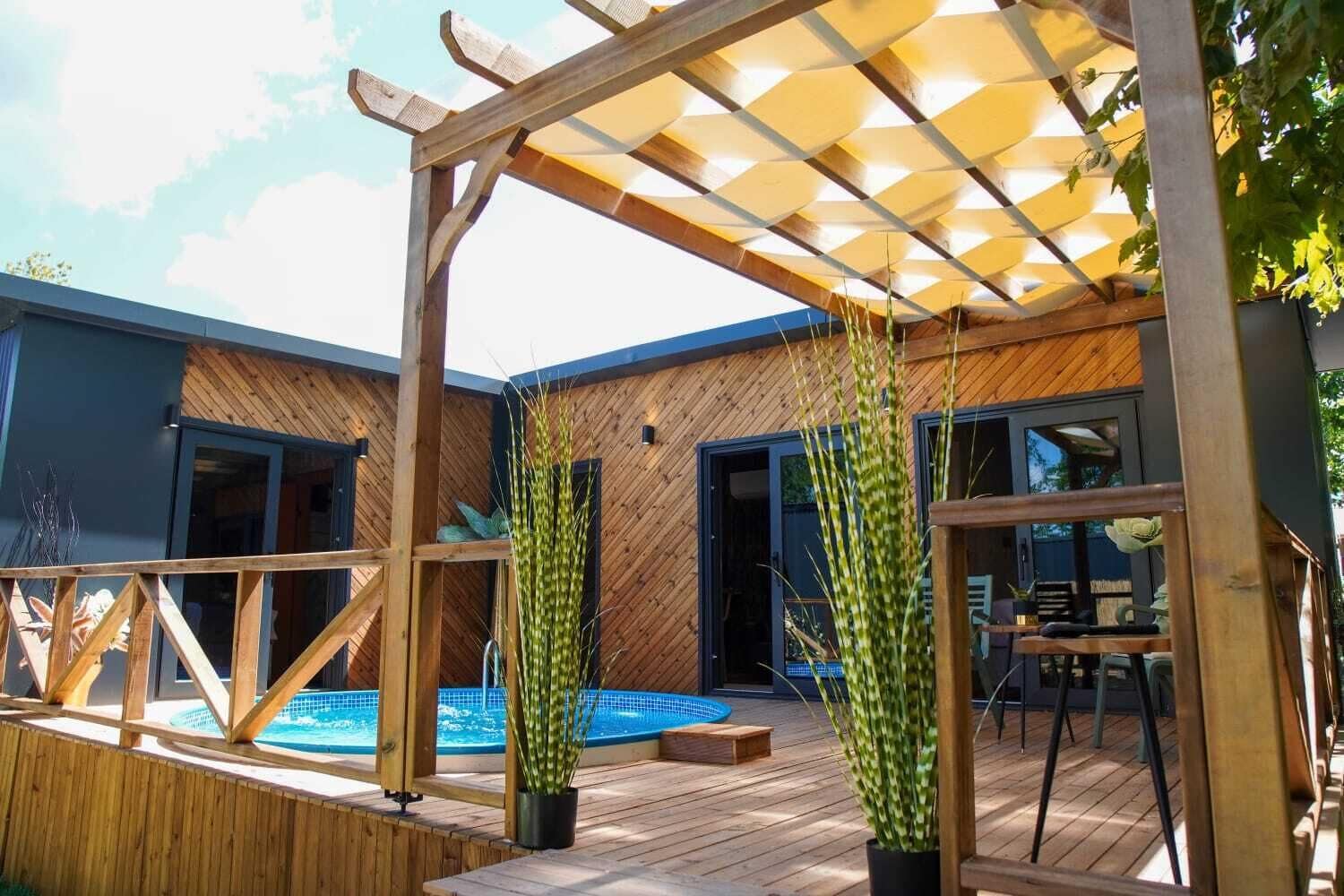 Superior Tiny Lake View | エジプト綿のシーツ、高級寝具、セーフティボックス (室内)、遮光カーテン