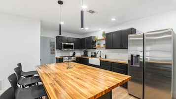 Dining tables, kitchen islands