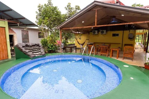 La JeyDa: Chalet with BBQ/Social area and Pool