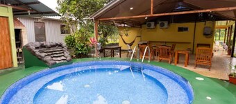 La JeyDa: Chalet with BBQ/Social area and Pool