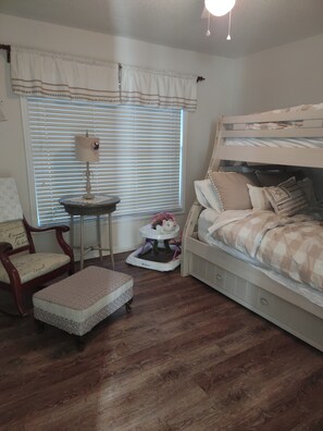 3 bedrooms, WiFi