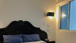 Basic Room - Hotel La Loteria (Panama City)