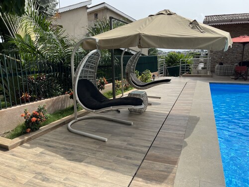 Villa Kynola -Pool-Wifi-Parking-Netflix-Bose HP