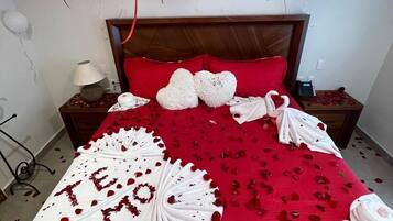 Superior Room | Premium bedding, down comforters, Select Comfort beds