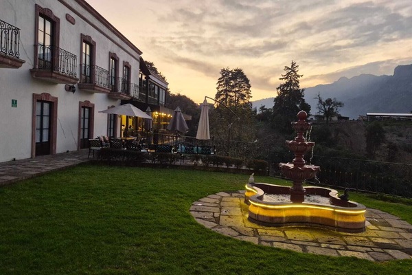 Dobbeltrom – standard | Sengetøy av topp kvalitet, dundyner og individuelt dekorert