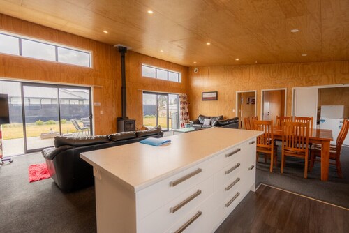 Jack Adamson Lodge, Twizel