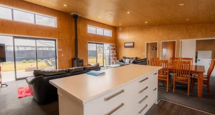 Jack Adamson Lodge, Twizel
