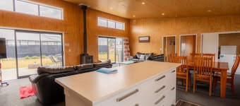 Jack Adamson Lodge, Twizel