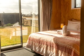 5 bedrooms, free WiFi, bed sheets - Jack Adamson Lodge, Twizel (Twizel)