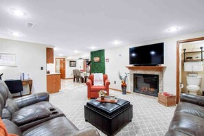 Smart TV, fireplace, offices