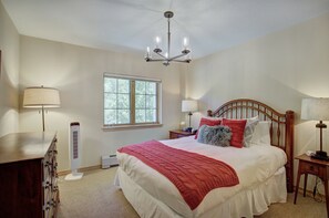 4 chambres, fer et planche à repasser, Wi-Fi, draps fournis