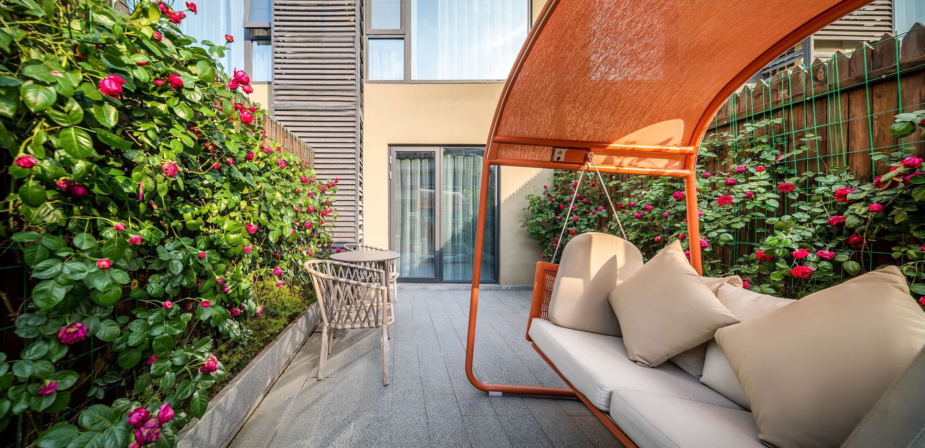 Quarto luxo, 1 cama King, sacada | Vista do quarto