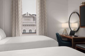 Room, 2 Katil Ratu (Queen), Bay View | Pemandangan dari bilik