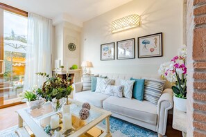 Villa | 2 bedrooms - Villa Corallina A Luxury 2 Bedrooms Villa (Pomezia)