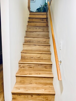 Interior - Clean, Private, Cozy Urban Oasis Chicago Greystone In Heart of Logan Square (Chicago)