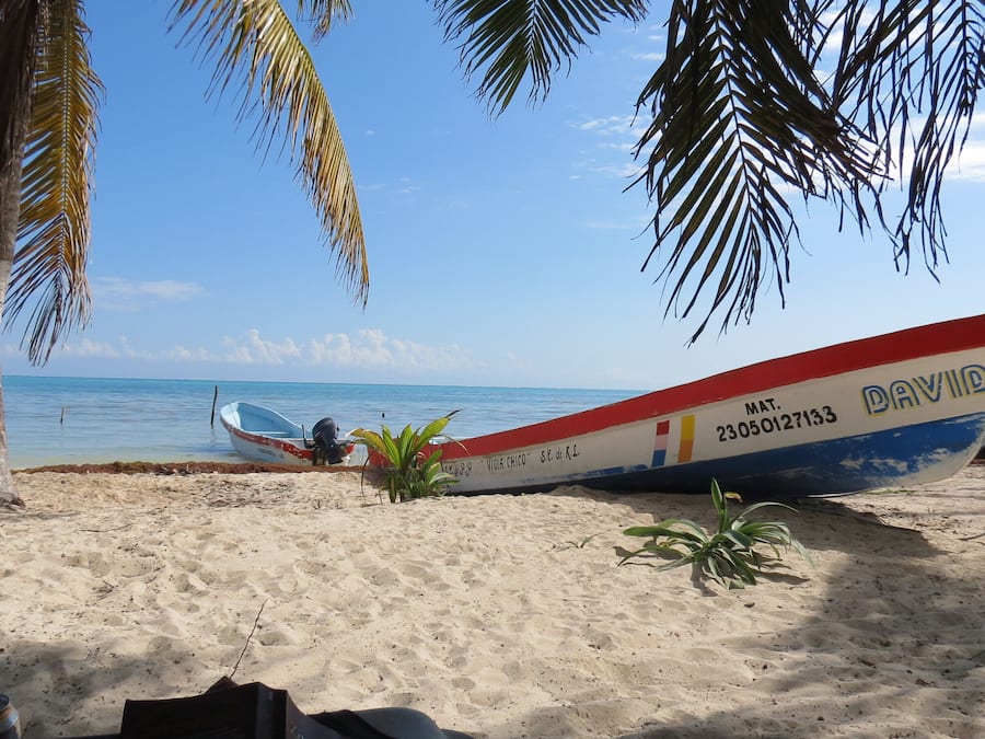 Am Strand, weißer Sandstrand