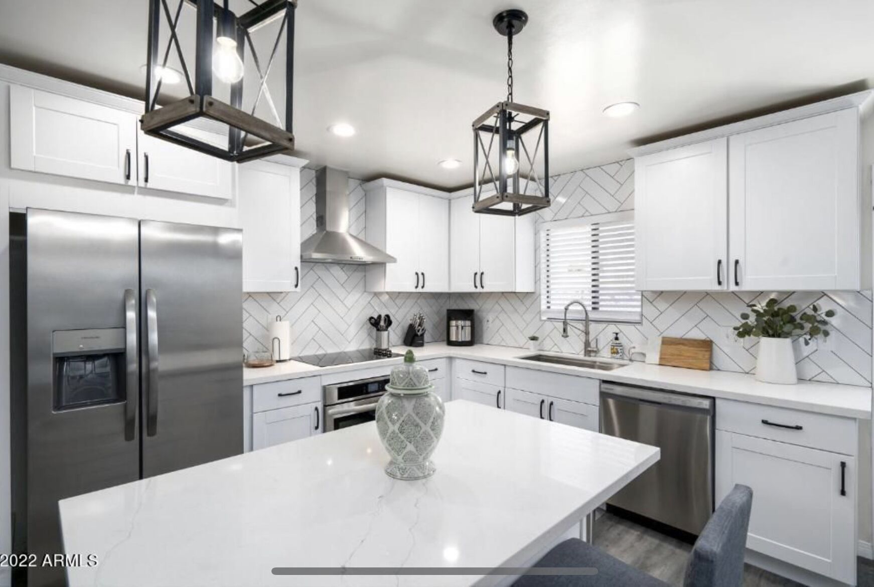 Large, new, Spacious 2 bed 2 bath home with Full Kitchen in the heart of Phoenix