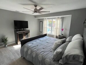 4 Schlafzimmer, Schreibtisch, Bügeleisen/Bügelbrett, kostenloses WLAN