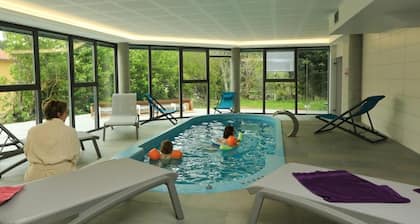 Logis HĂŽtel Spa Rest. le Provence