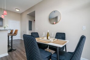 Dining - Lovely 3BD 3BA Downtown Indy (Indianapolis)