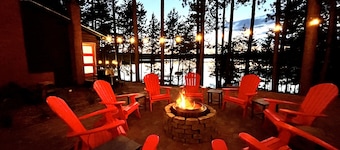Dollar Lake Retreat: Super Clean, Chef's Kitchen, Hot Tub + Amazing Sunsets