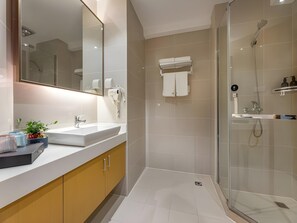 Bathroom - VX Wuxi Xinwu District Administrative Center Wanda Plaza Hotel (Wuxi)