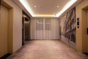 Interior - GYA Hotel (Shanghai Railway Station) (Shanghai)