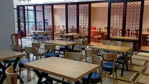 Ảnh chưa phân loại, 4 trong số 13 ảnh, nút