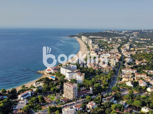 COMPLETELY NEW APARTMENT FOR 4 PEOPLE A FEW MINUTES FROM THE BEACH